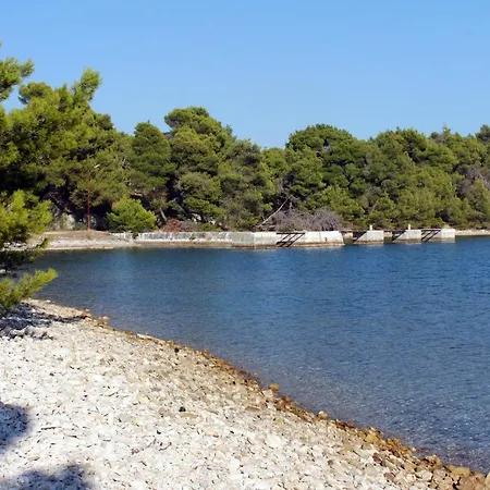 Apartamento With A Parking Space - 15678 Pula