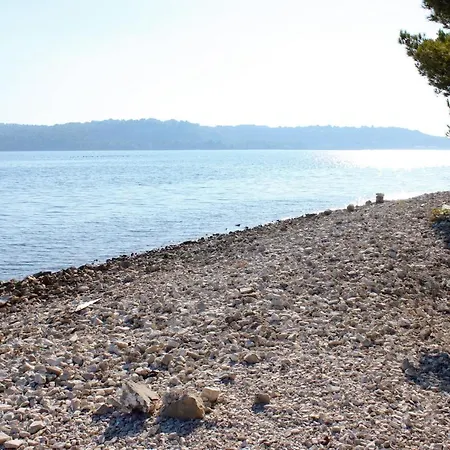 Apartamento With A Parking Space - 15678 Pula